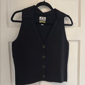 Women's Black Sleeveless Top